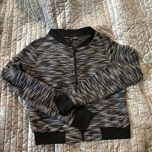 ⭐️ Black and white jacket